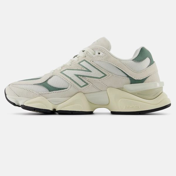 New Balance 9060 Sneaker Offweiß/Grün Mezaldy DE