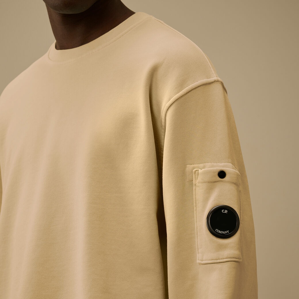 CP Company Cotton Diagonal Fleece Resist Dyed Lens Pullover Beige – Bild 4